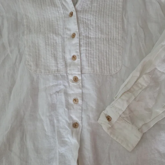 XL J. Jill White Linen Top with Gold Accents - Picture 3 of 7